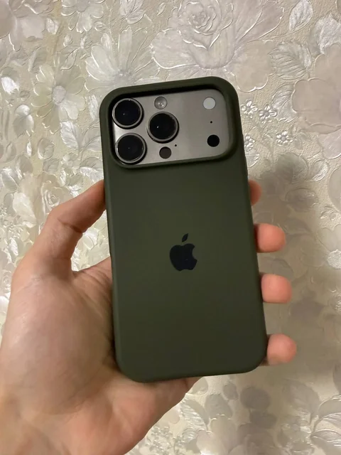 iPhone 16 Pro 128 ГБ в хорошем состоянии - Смарт-часы в Екатеринбург