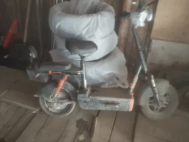 Продам электросамокат Kugoo EC02 - Смарт-часы в Екатеринбург