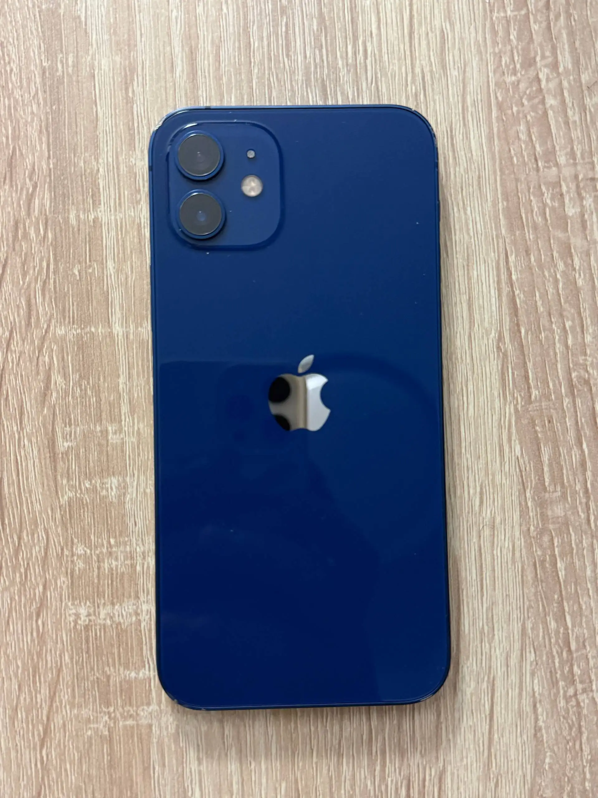 Айфон 12 с комплектом аксессуаров - Смартфоны (Электроника) в Екатеринбург