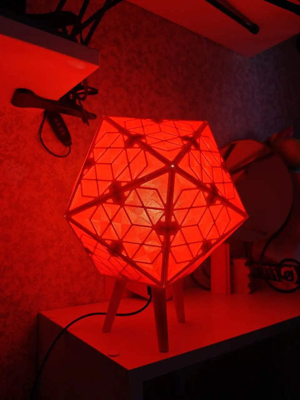 Светильник ручной работы в стиле футуризм - Барахолка в Екатеринбург