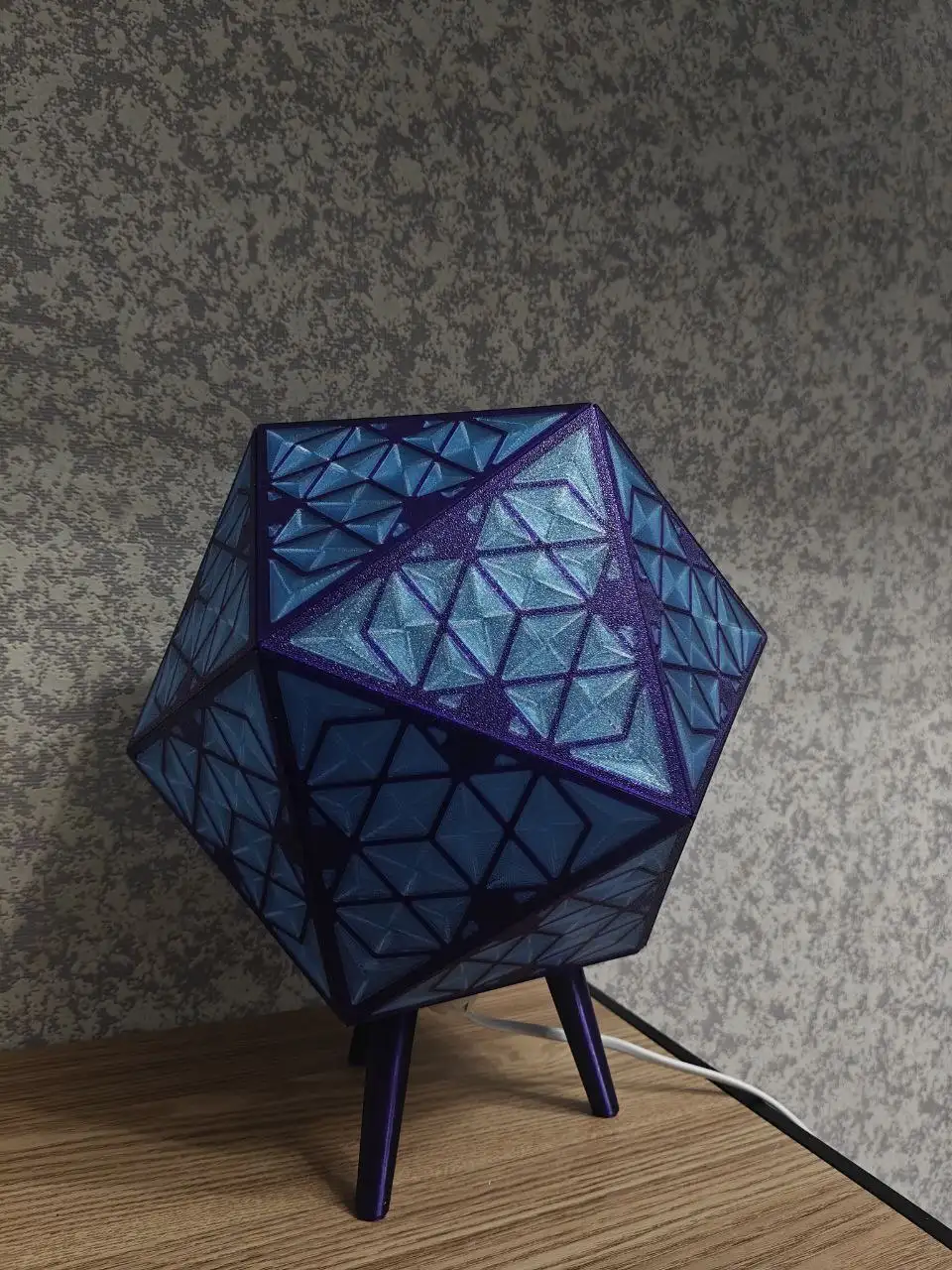 Светильник ручной работы в стиле футуризм - Барахолка в Екатеринбург