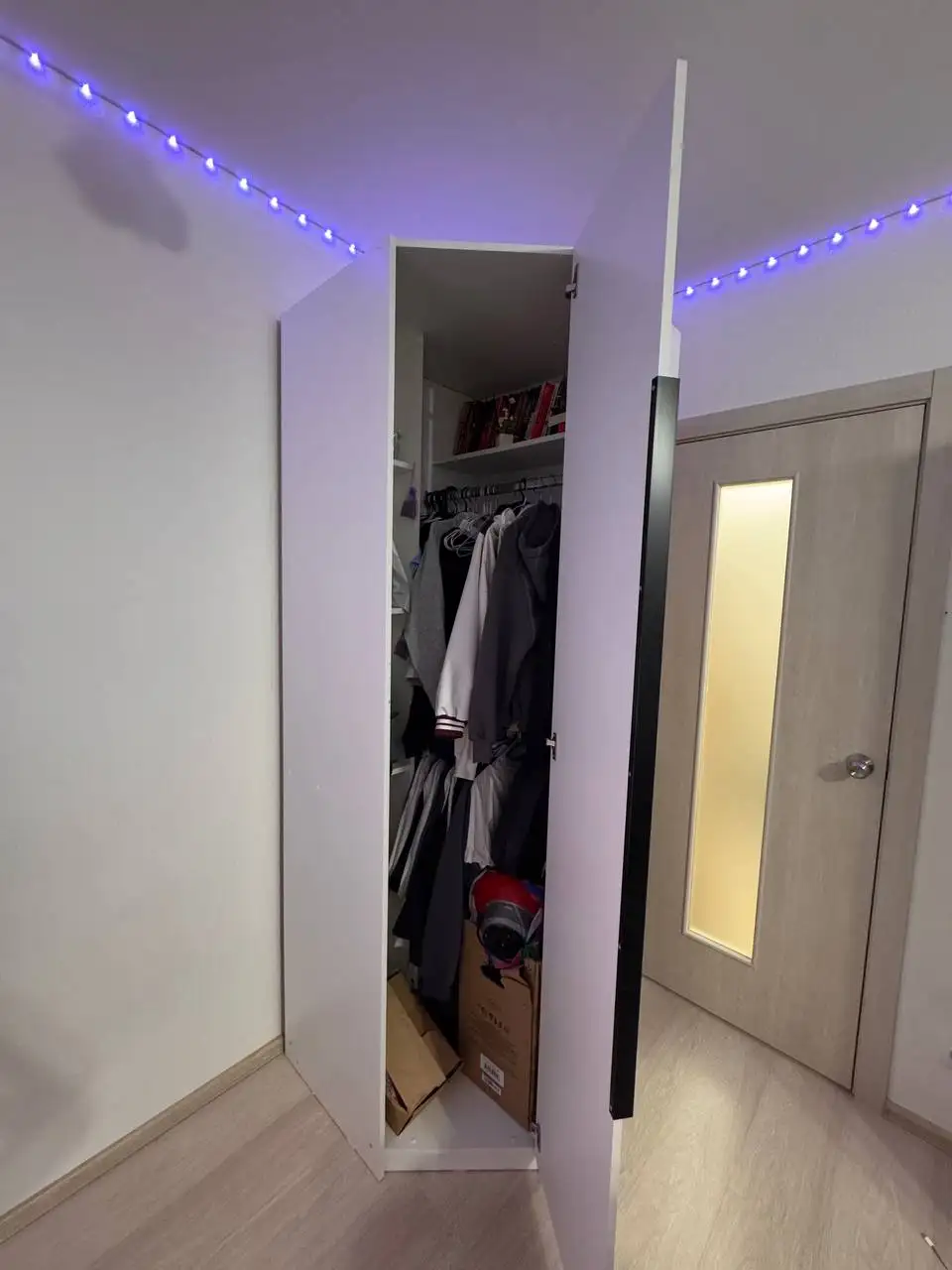 Угловой шкаф - Мебель (Для дома и дачи) в Екатеринбург