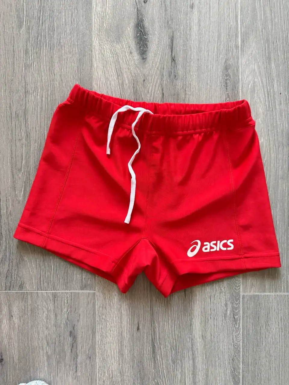 Женские шорты Asics - Женская одежда (Одежда) в Екатеринбург