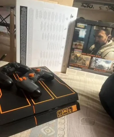 Продам PlayStation 4 Limited Edition 1ТБ - Робототехника в Екатеринбург