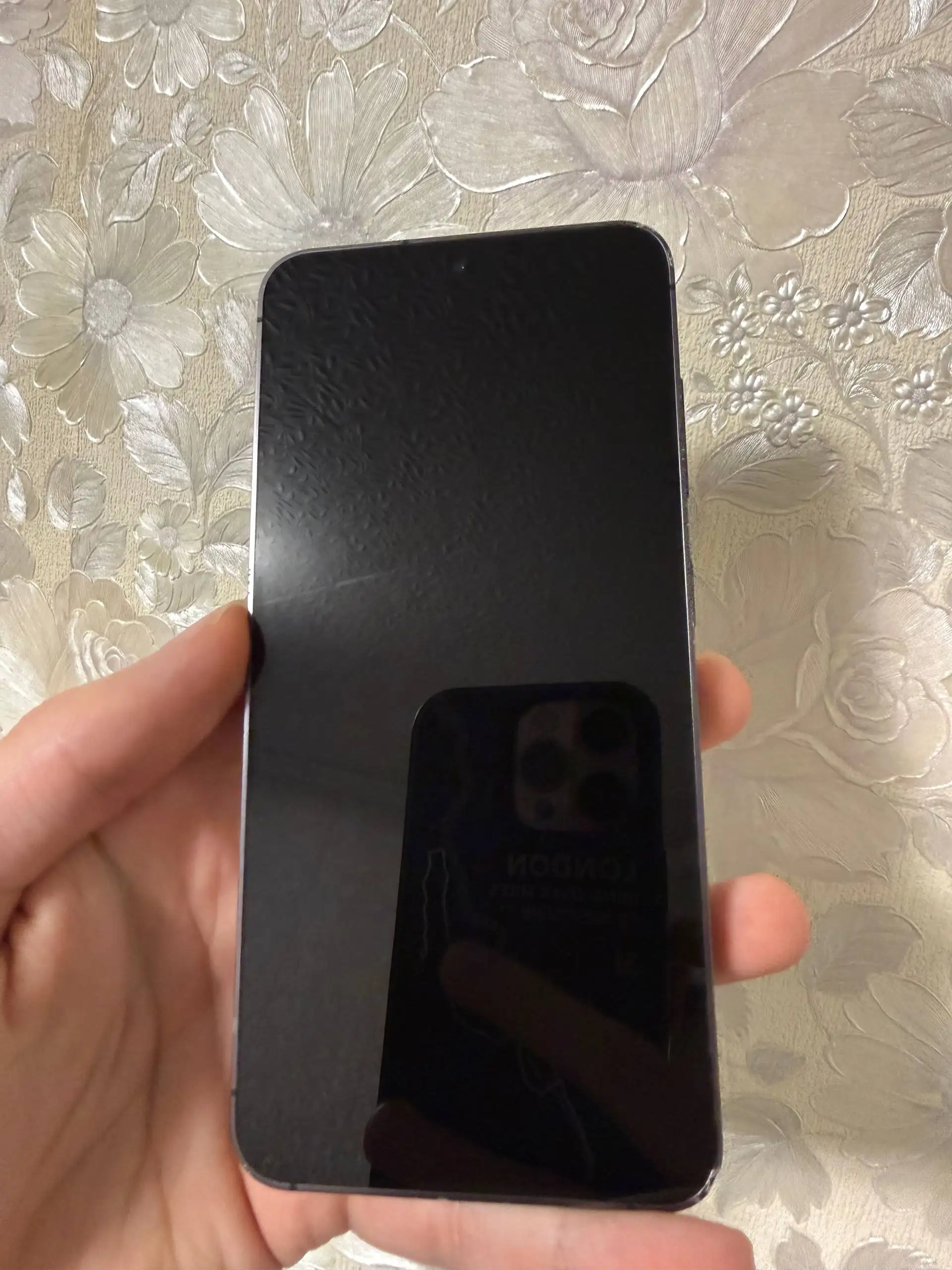 Samsung Galaxy S24 128 ГБ с чехлом - Смартфоны (Электроника) в Екатеринбург