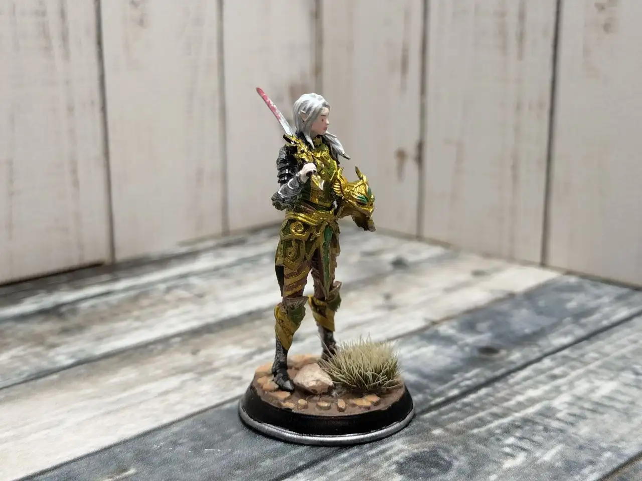 Фигурка для DnD Эльфийка паладин ручной покраски - Настольные игры (Хобби и отдых) в Екатеринбург