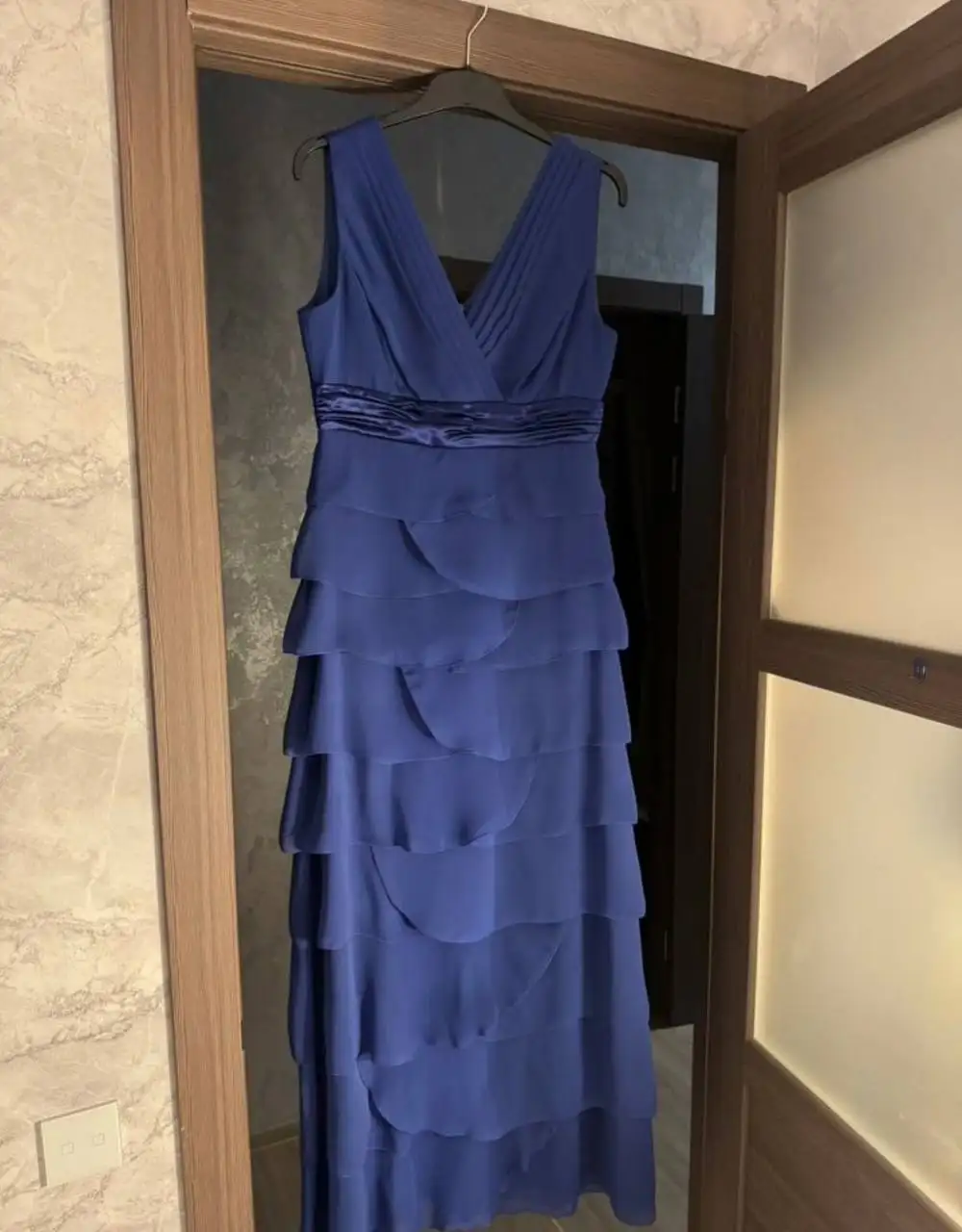 Вечернее платье Vera Mont с меховой накидкой - Вечерние платья (Одежда) в Екатеринбург