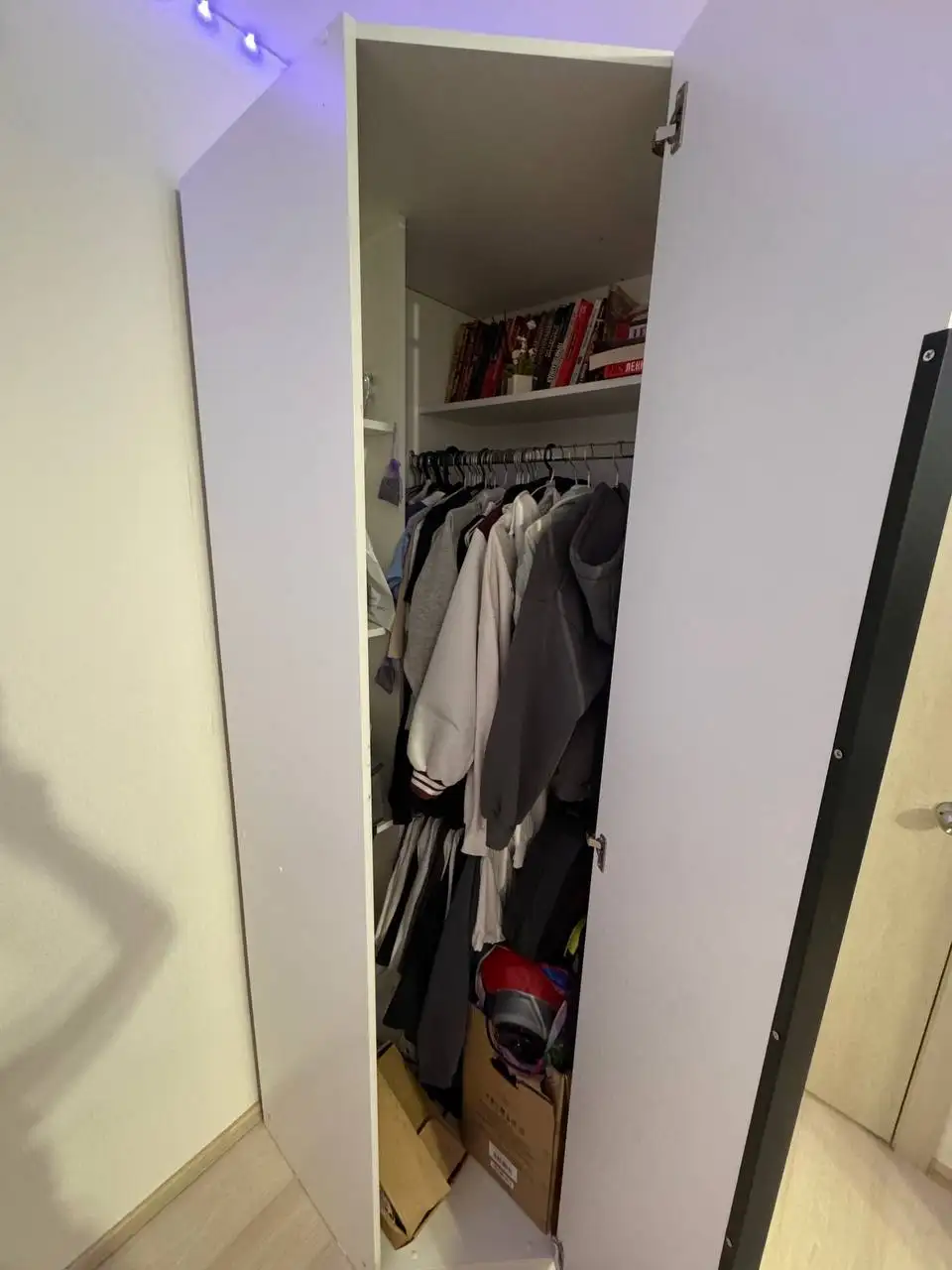 Большой шкаф - Барахолка в Екатеринбург