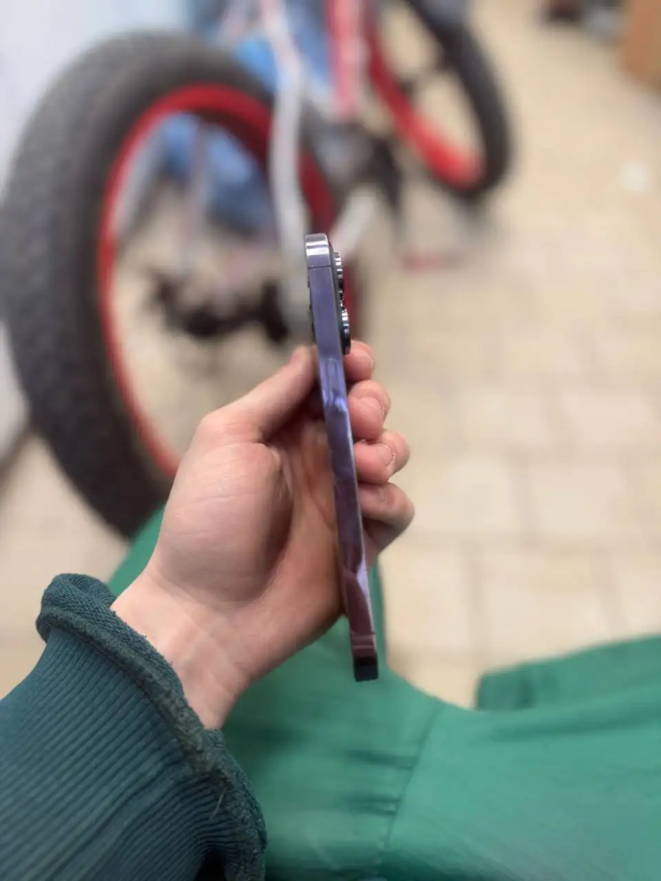 iPhone 14 Pro 256Гб фиолетовый - Смартфоны (Электроника) в Екатеринбург