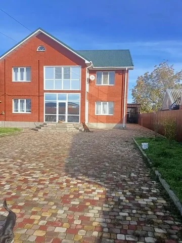 Продается дом с круглогодичным теплым бассейном в Краснодарском крае - Недвижимость в Гулькевичи