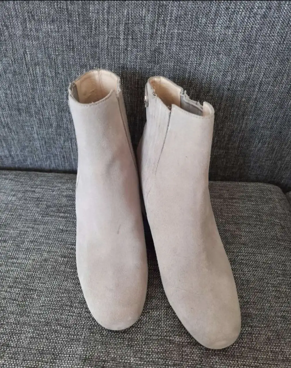 Женская куртка Zara из замши 38 размера - Верхняя одежда (Одежда) в Екатеринбург