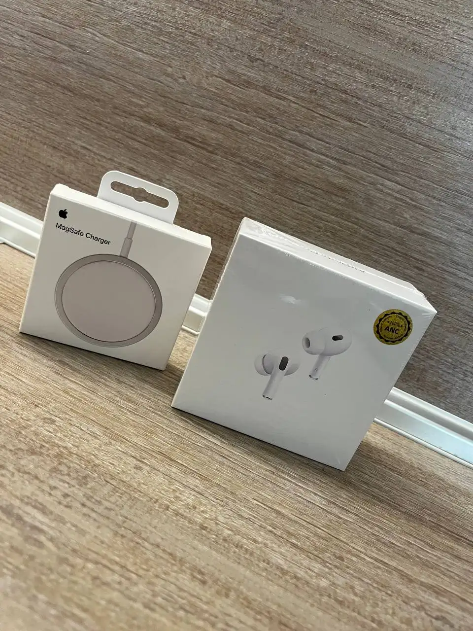 Продам наушники и зарядку Maxwave - Аксессуары для электроники (Электроника) в Екатеринбург