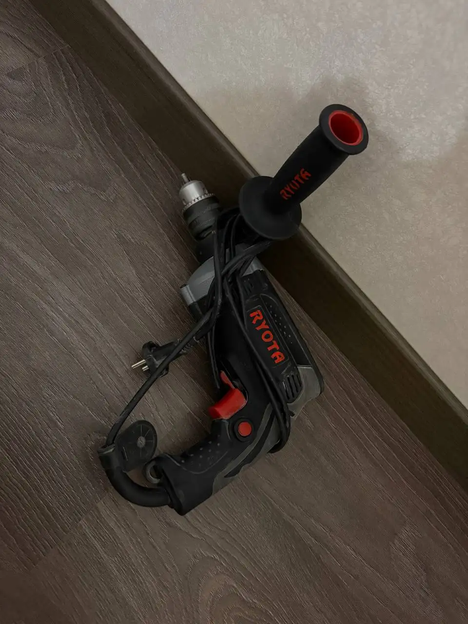 Продам аккумуляторный набор инструментов с гарантией - Электроинструменты (Инструменты) в Екатеринбург