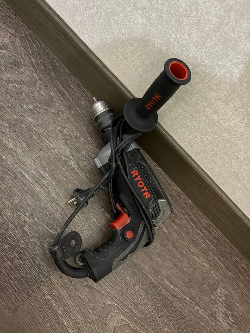 Продам аккумуляторный набор инструментов с гарантией - Электроинструменты (Инструменты) в Екатеринбург