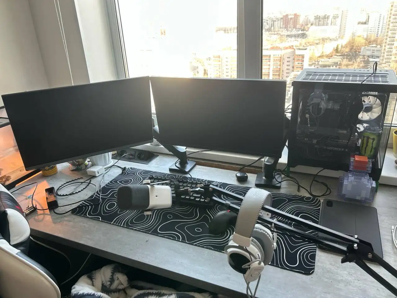 Игровой комплект в идеальном состоянии - Игровые консоли и аксессуары (Электроника) в Екатеринбург