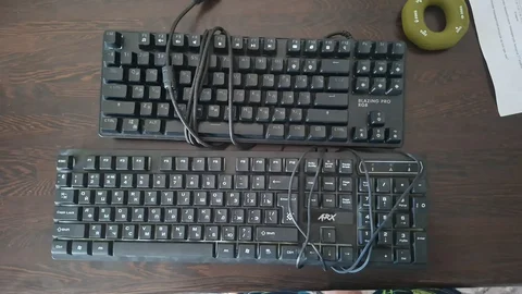 Продажа 2 клавиатур: механическая Blazing pro RGB и мембранная ARX - Аккаунты игр в Екатеринбург