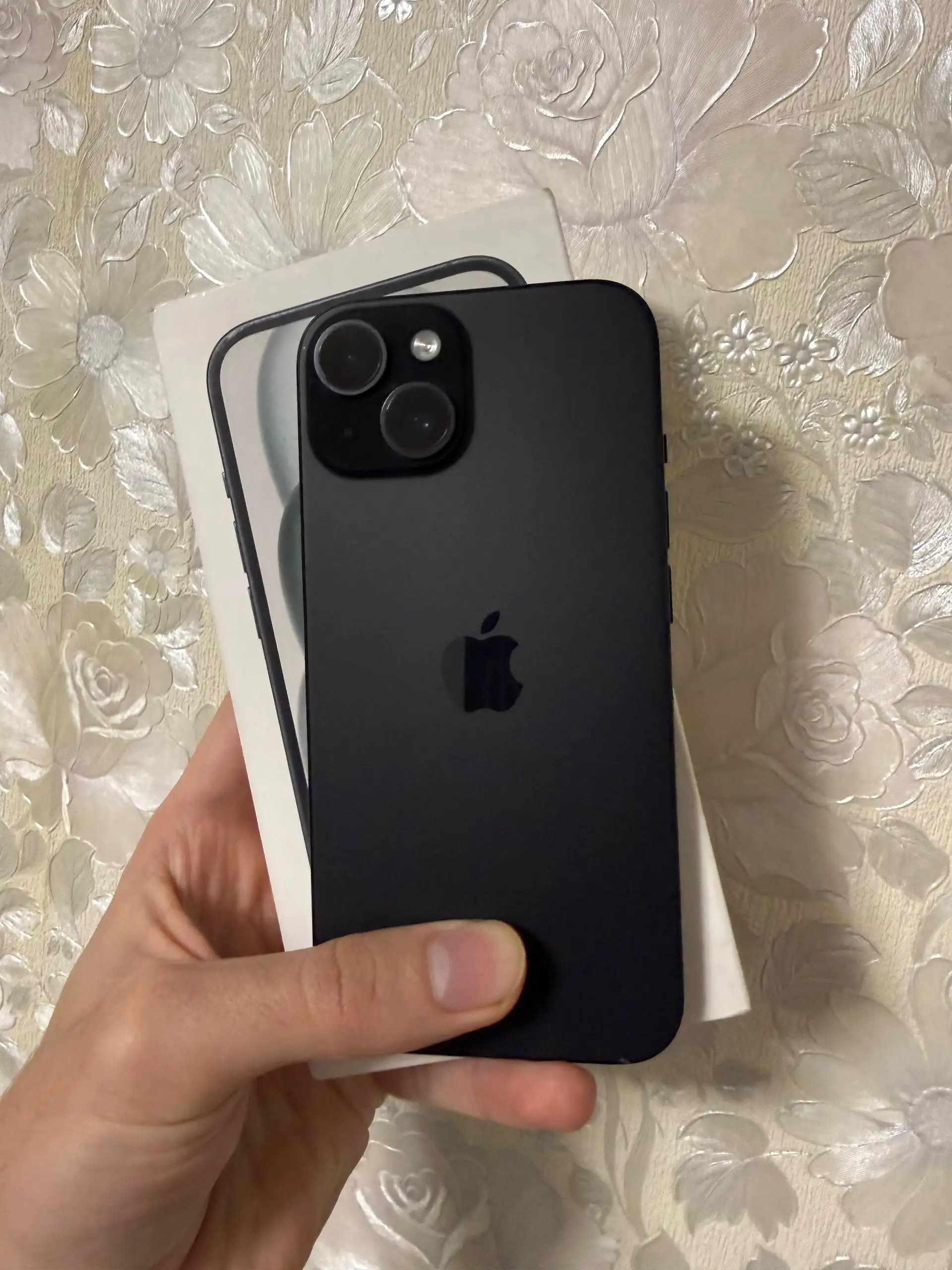 iPhone 15 128GB в хорошем состоянии - Смартфоны (Электроника) в Екатеринбург