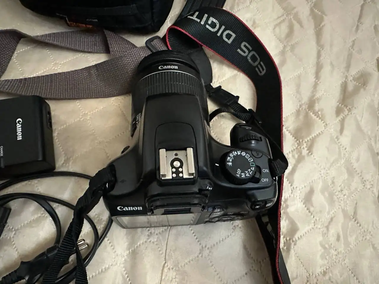 Зеркальный фотоаппарат Canon EOS 1100D - Фотоаппараты (Электроника) в Екатеринбург