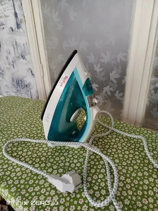 Утюг Tefal - Для дома (Барахолка) в Екатеринбург