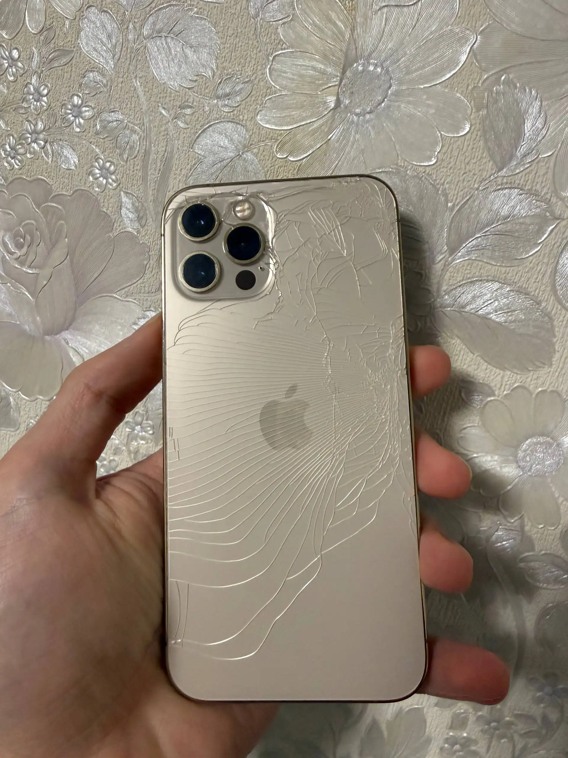 iPhone 12 128GB в хорошем состоянии - Смартфоны (Электроника) в Екатеринбург