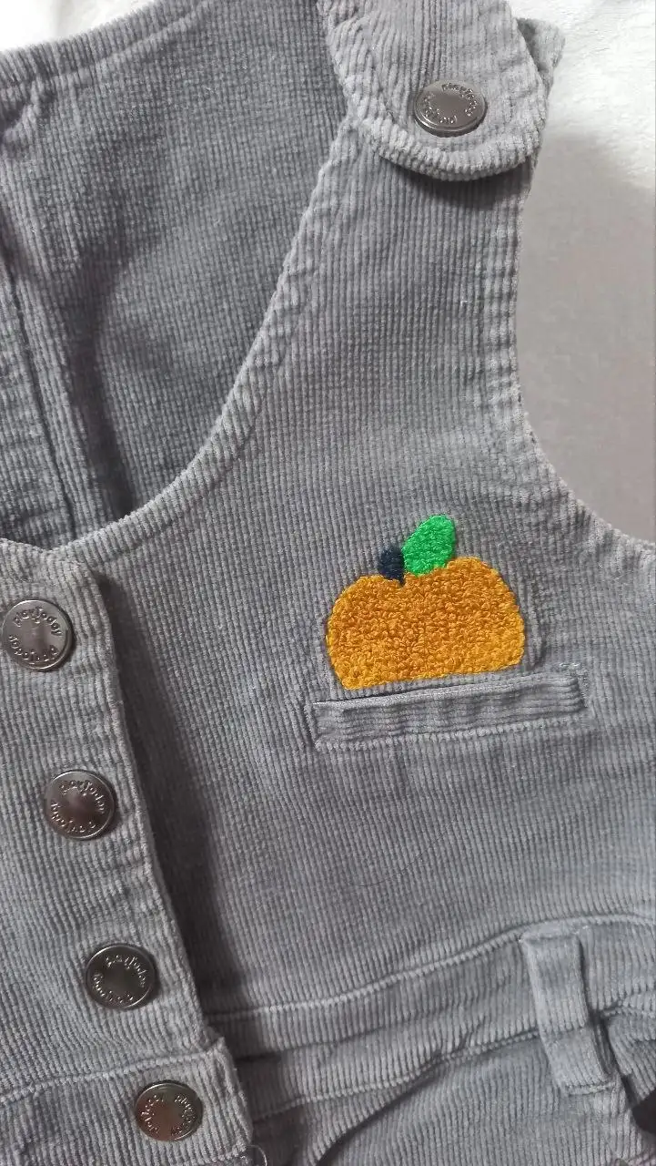 Продам полукомбинезон Playtoday и футболку H&M - Детская одежда (Товары для детей) в Екатеринбург