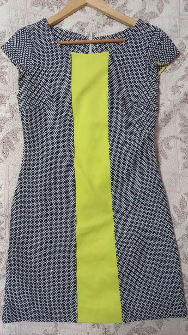 Платья разных брендов размер 42-44 - Платья (Одежда) в Екатеринбург