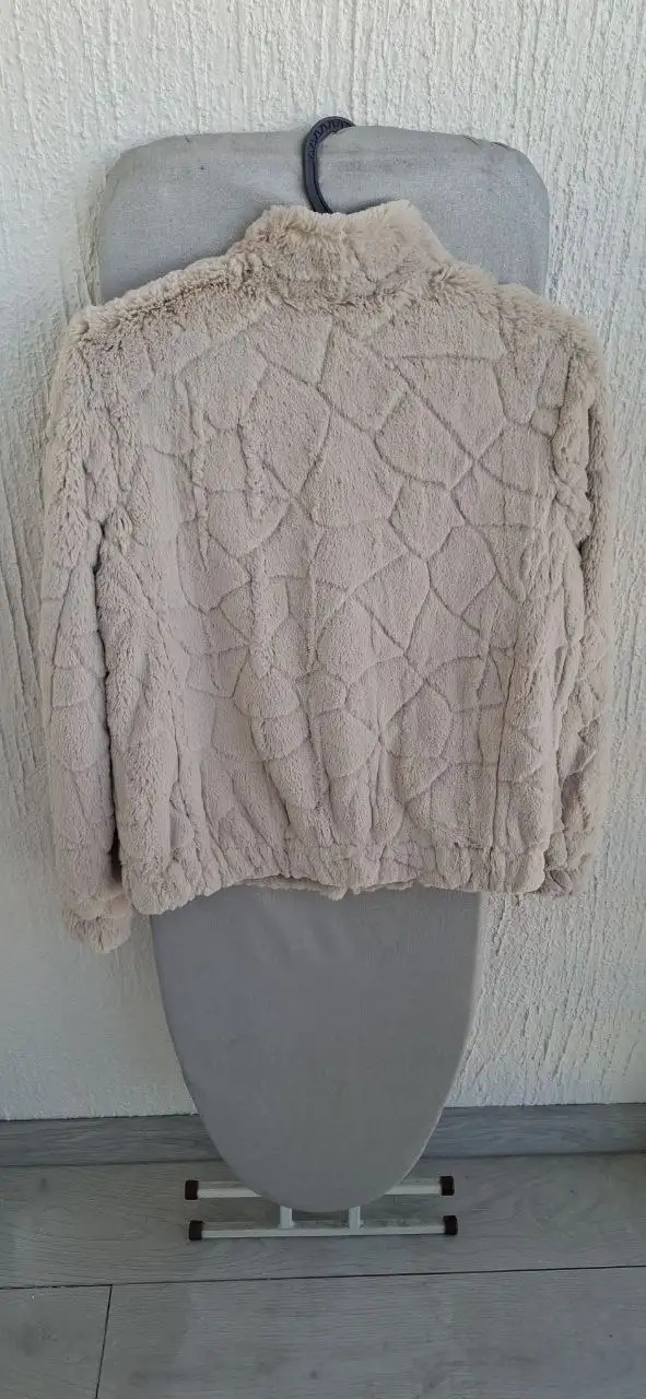 Меховой бомбер Esprit новый размер S - Верхняя одежда (Одежда) в Екатеринбург