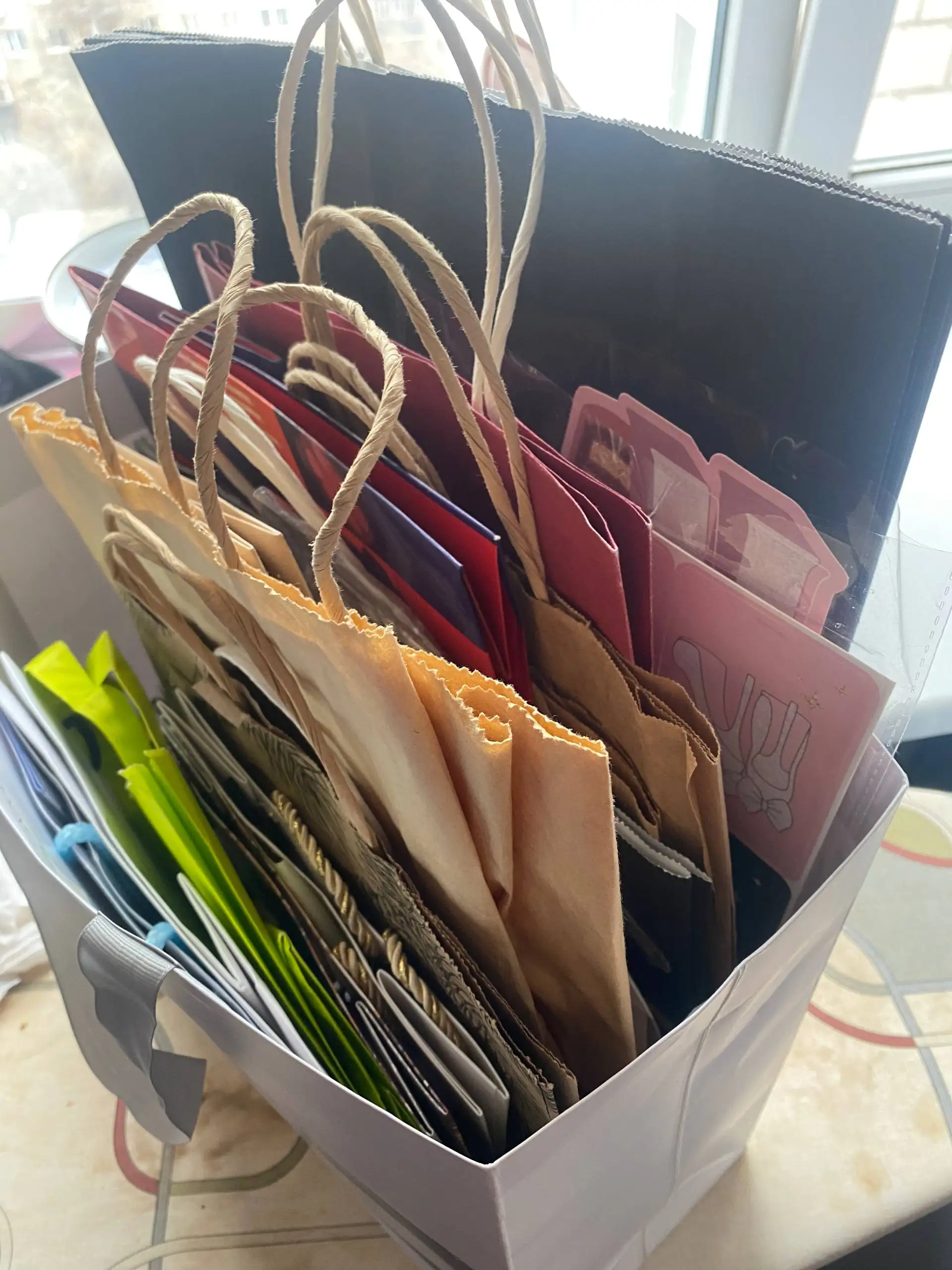 12 бумажных пакетов - Барахолка в Екатеринбург