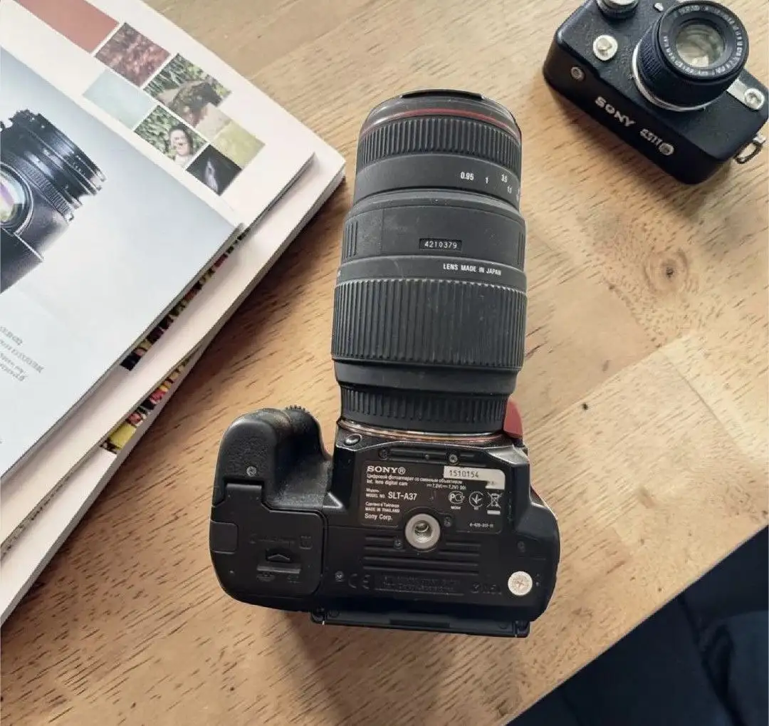 Продам фотоаппарат Sony a37 с двумя объективами и аксессуарами - Фототехника (Электроника) в Екатеринбург