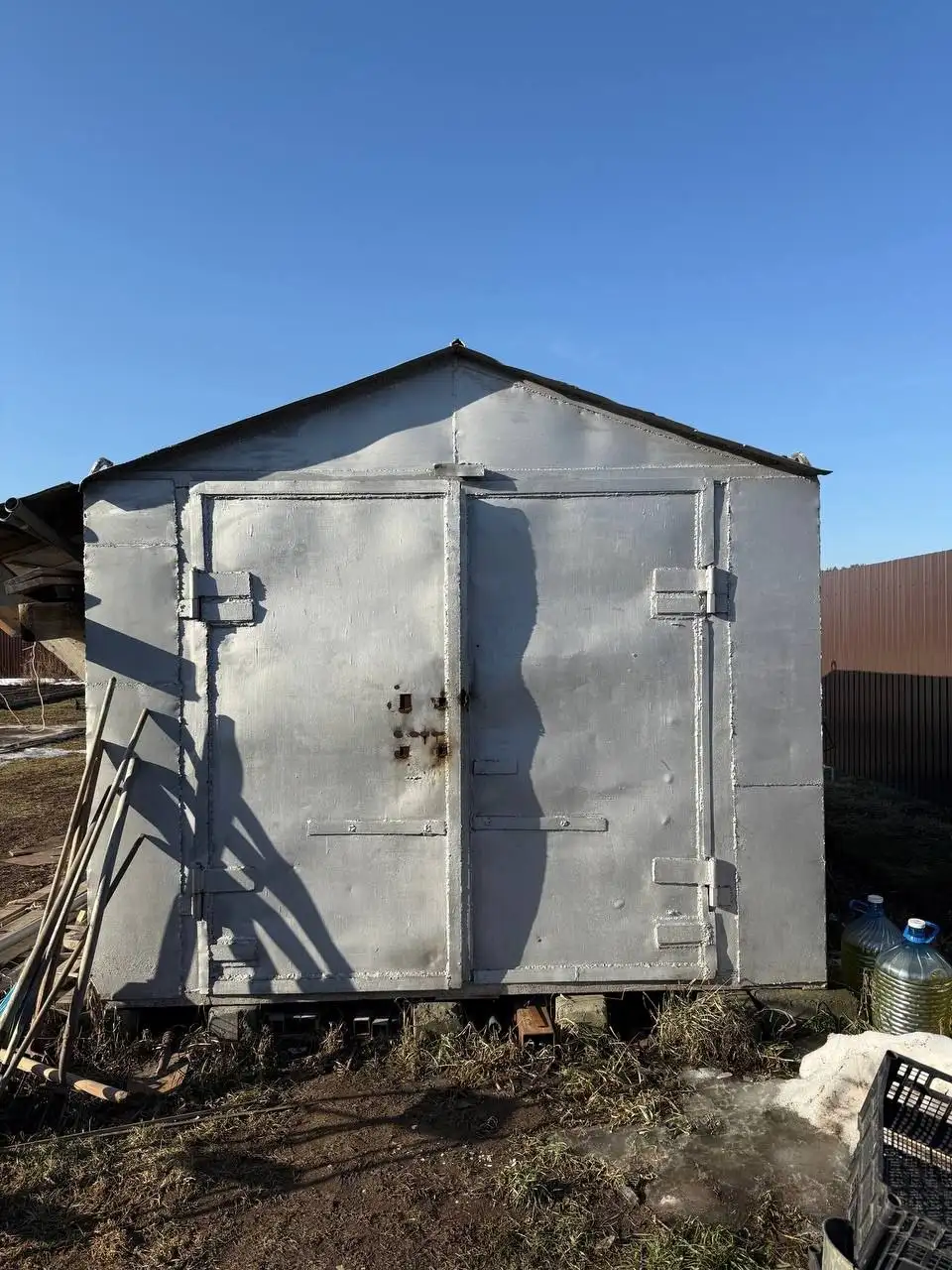 Продам детский комплекс и металлический гараж - Барахолка в Екатеринбург