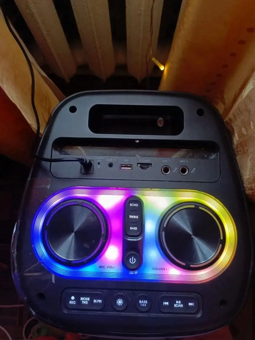 Колонка Bluetooth с подключением к микрофону - Аудиотехника (Электроника) в Екатеринбург