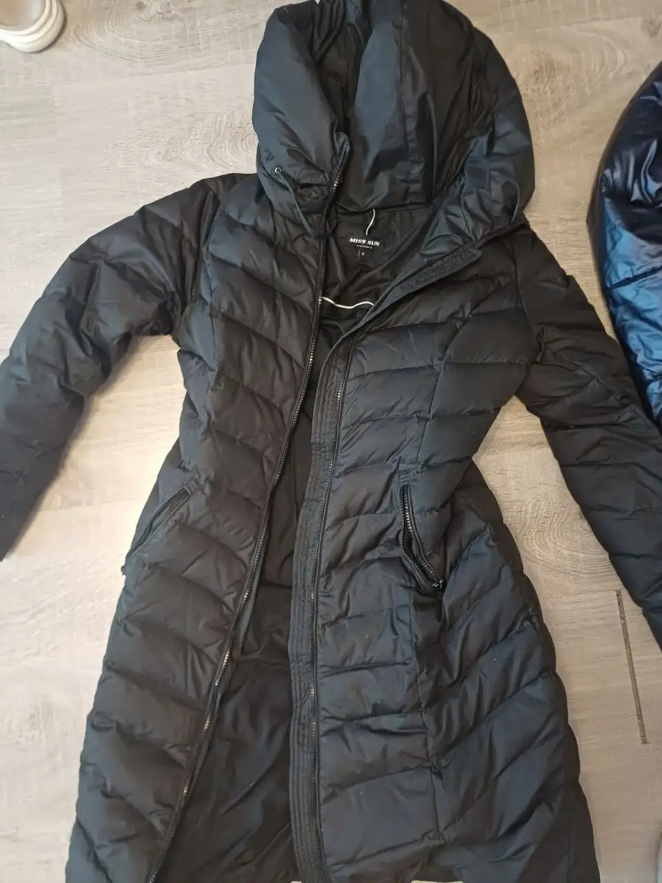 Продажа двух курток размеров M и L - Верхняя одежда (Одежда) в Екатеринбург