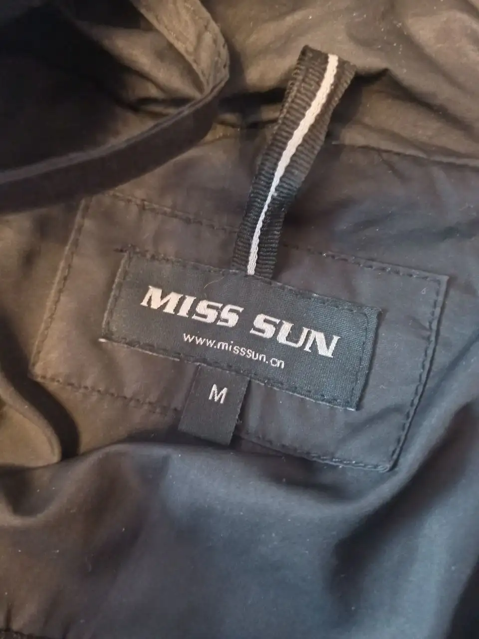 Продажа двух курток размеров M и L - Верхняя одежда (Одежда) в Екатеринбург