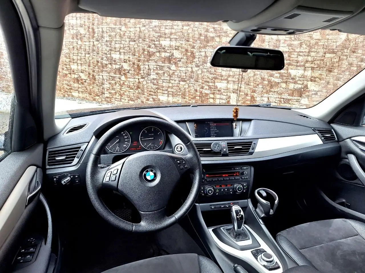 BMW X1 2.0 AT 2012 рестайлинг - Легковые автомобили (Авто) в Екатеринбург