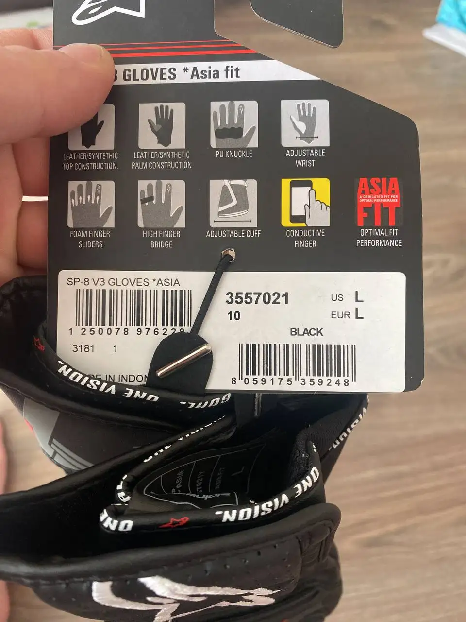 Продаются кожаные мотоперчатки ALPINESTARS и Stella SP-8 v3 - Барахолка в Екатеринбург