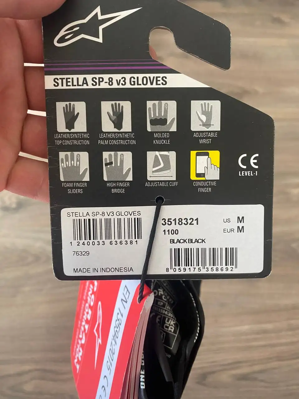 Продаются кожаные мотоперчатки ALPINESTARS и Stella SP-8 v3 - Барахолка в Екатеринбург