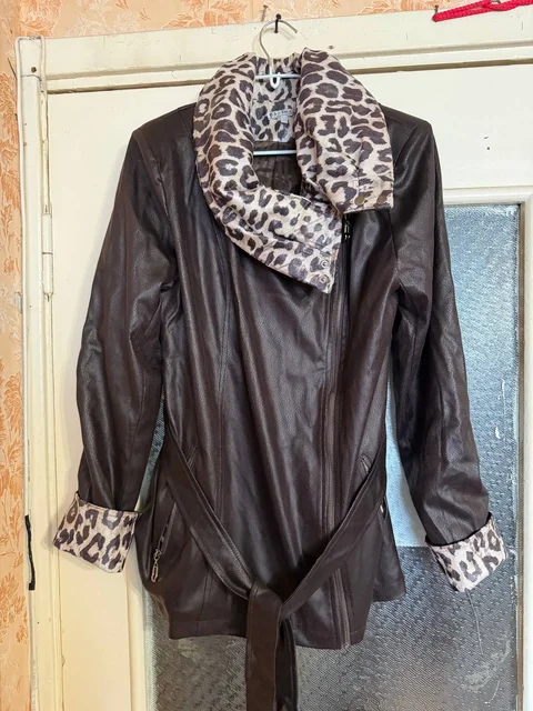 Куртка женская 50 размер кожзам новая - Верхняя одежда в Екатеринбург