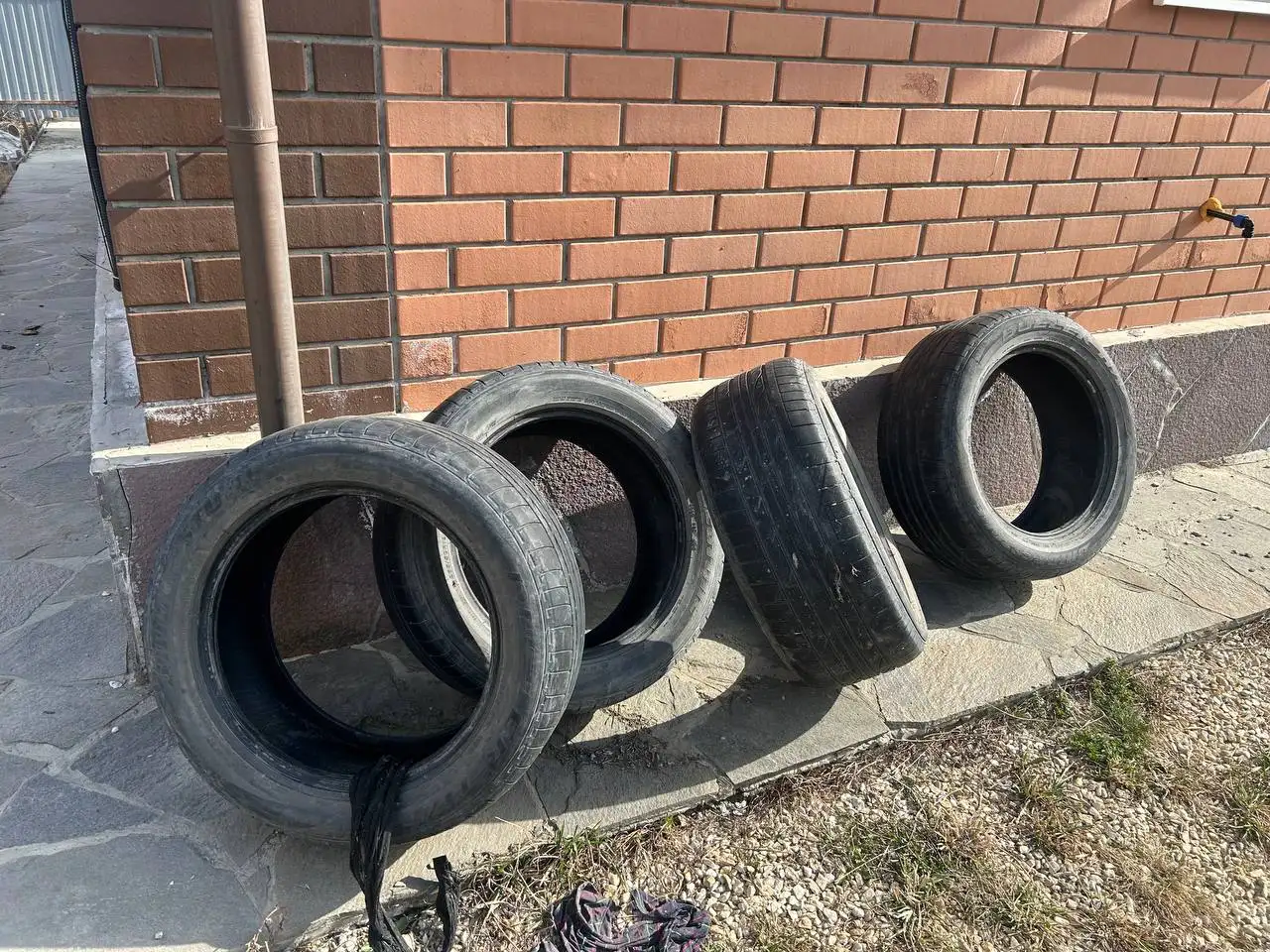 Продам летнюю резину 265/50 r19 - Шины и диски (Запчасти) в Екатеринбург