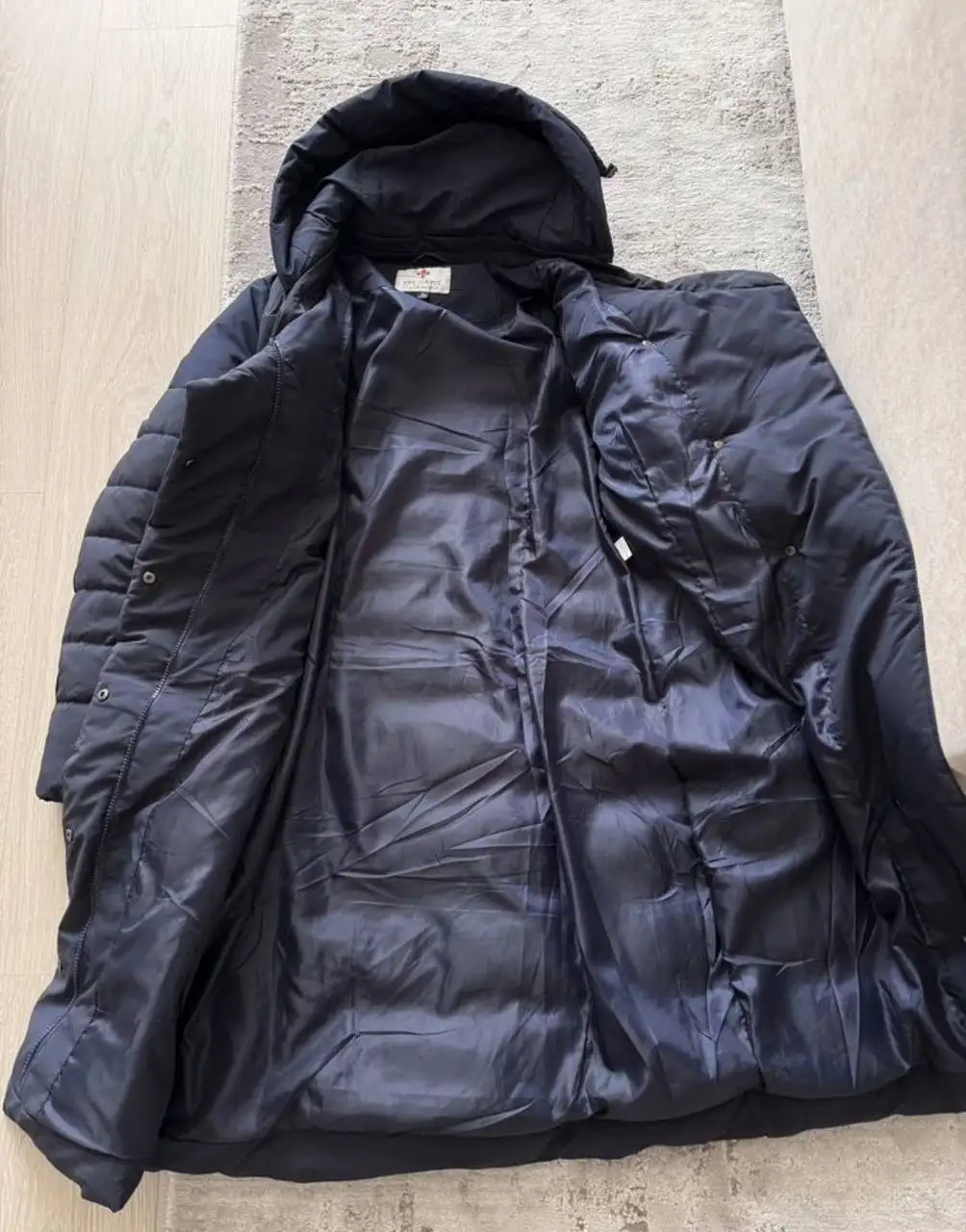 Новый женский пуховик, 42-46 размер - Верхняя одежда (Одежда) в Екатеринбург