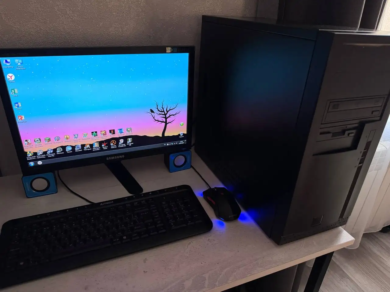 Компьютер Intel в сборе с монитором - Компьютеры (Электроника) в Екатеринбург