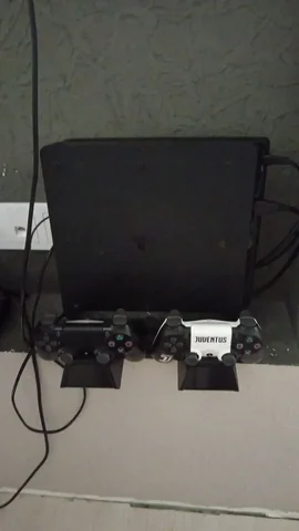 Продажа Sony PS4 Slim с подпиской и играми - Книги и журналы в Екатеринбург