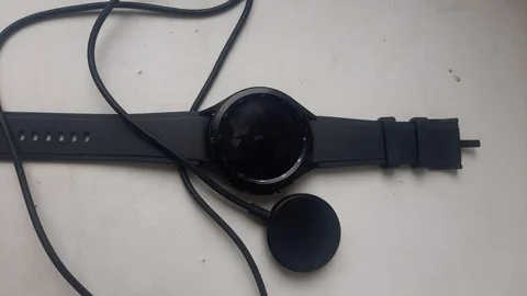 Продаю Samsung Galaxy Watch 4 - Электроника в Екатеринбург