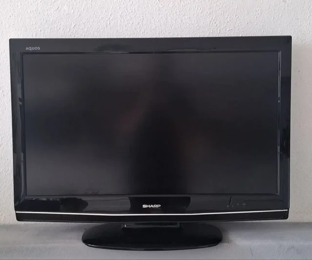 Продаю телевизор SHARP LC-32RD8RU-BK - Электроника в Екатеринбург