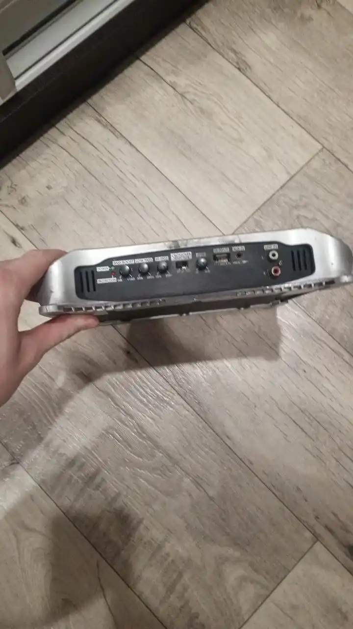 Усилок на саб