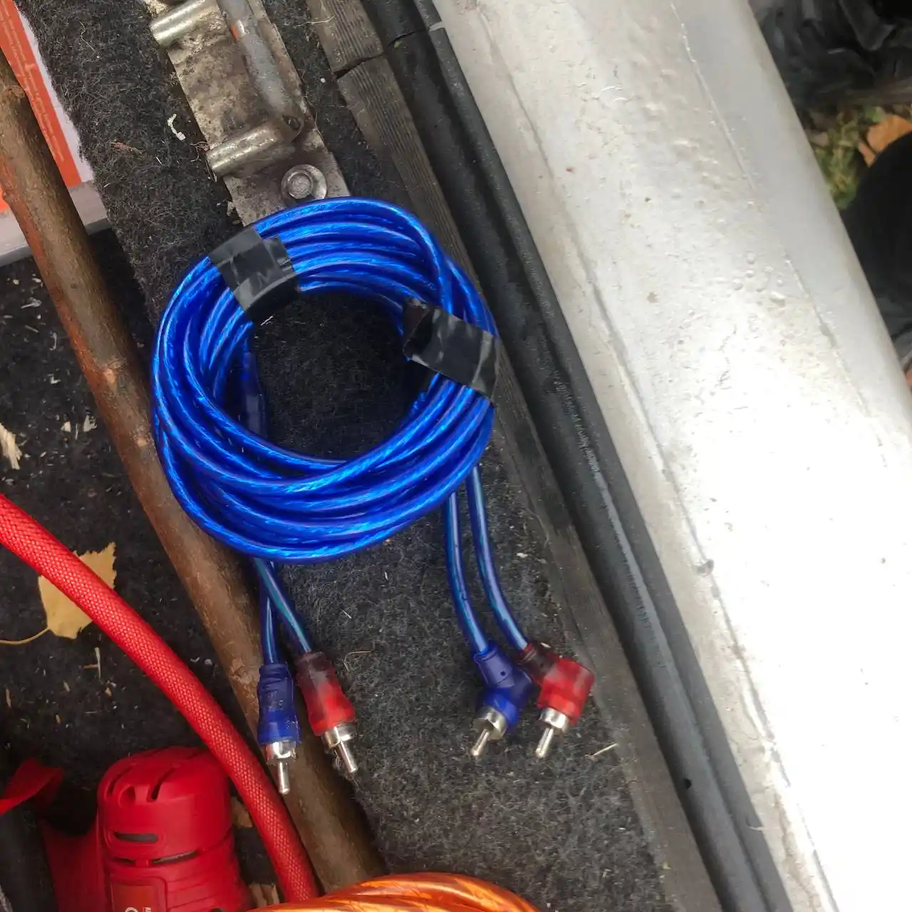 Продажа автозвукового оборудования