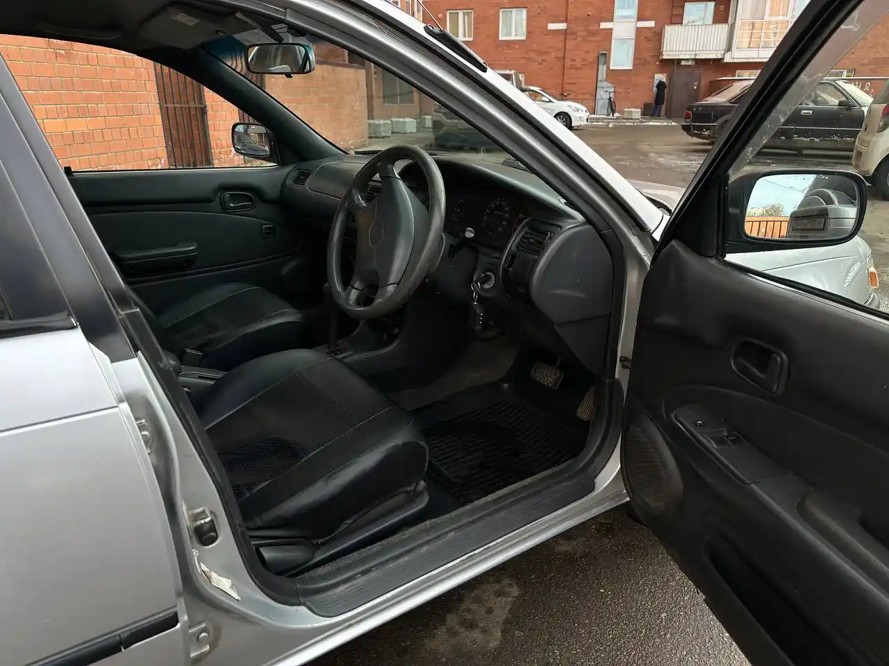 Toyota Corolla 2000г