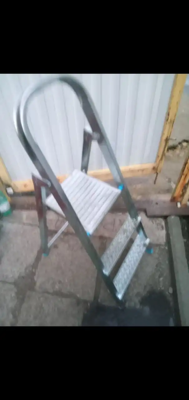 Продам стремянку