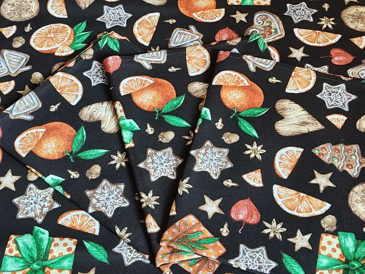 Новогодние и пасхальные комплекты скатертей и полотенец из хлопка