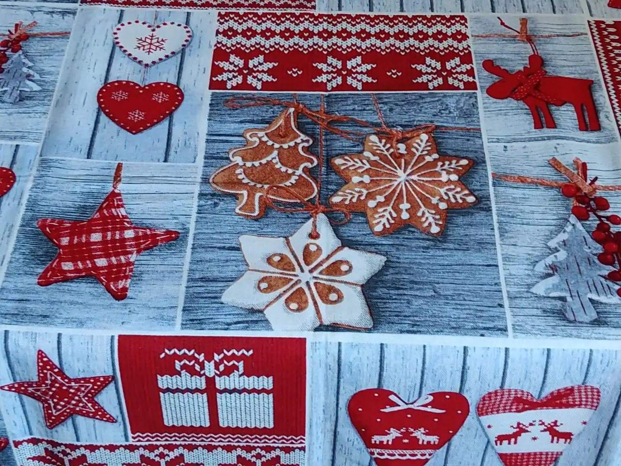 Новогодние и пасхальные комплекты скатертей и полотенец из хлопка