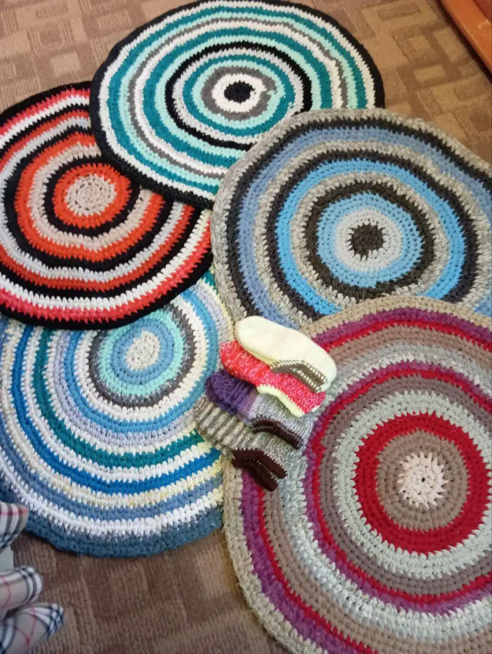 Коврики и тапочки для подарков на Новый год